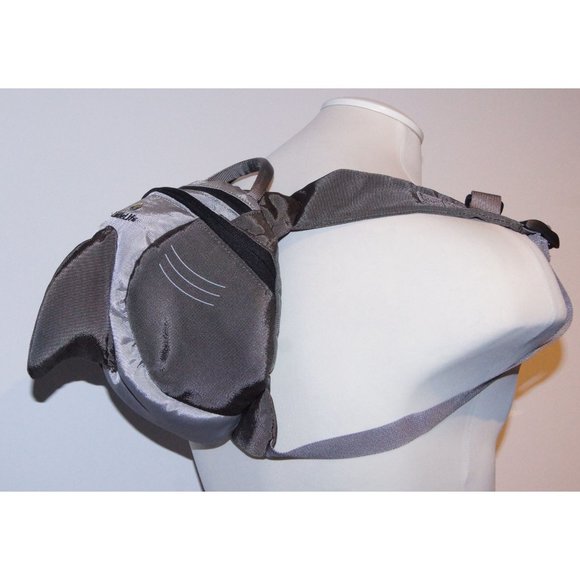 LittleLife shark child safety harness - Picture 3 of 14